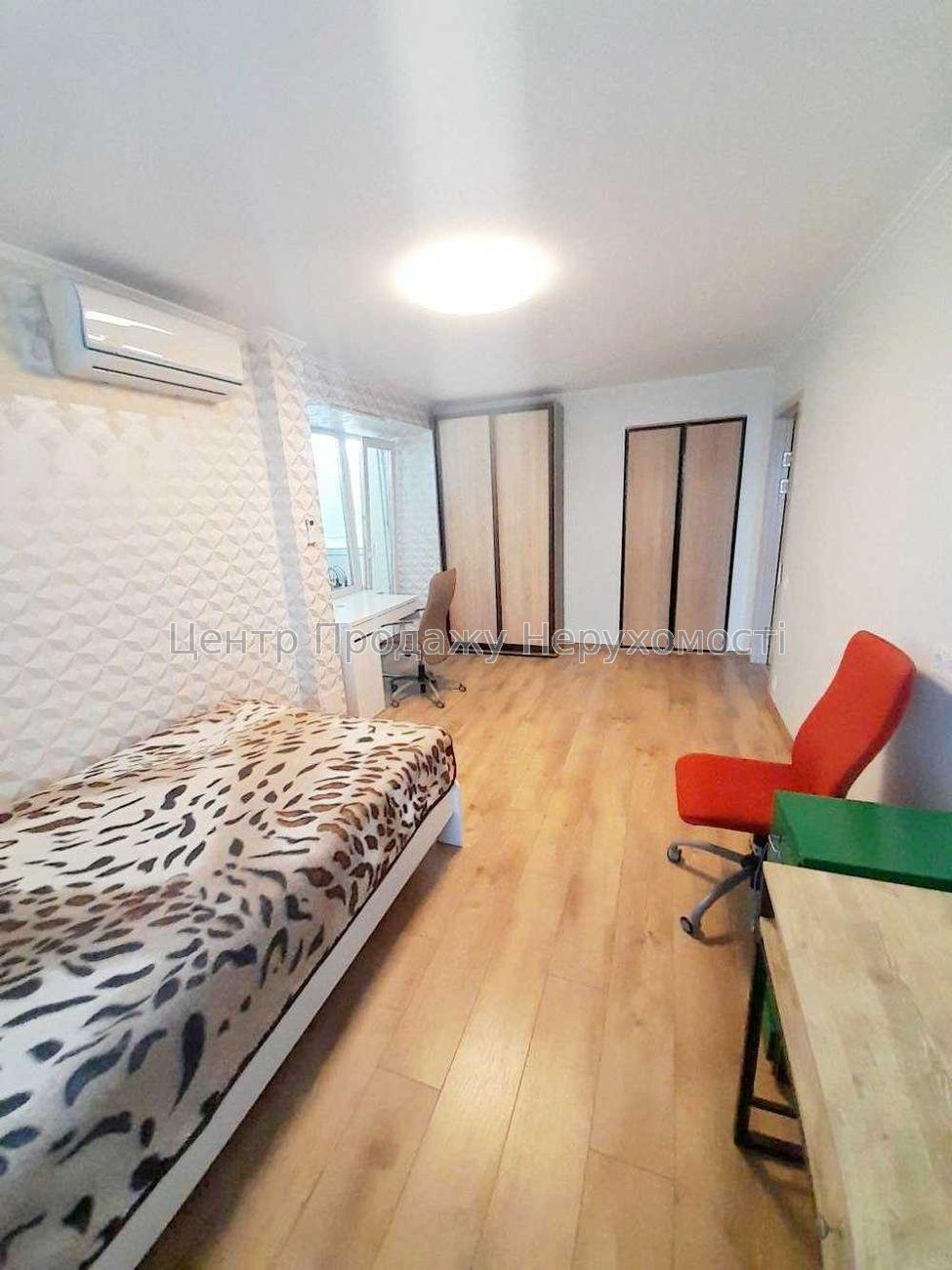 Фото 1-кімн квартира в центрі біля метро. К86