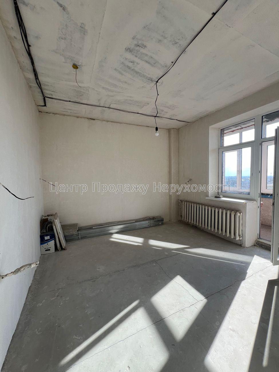 Фото Продаж квартири 3 кімн. 13/15 пов. 140 м², Київ12