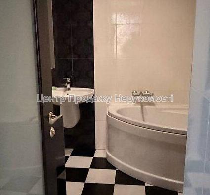 Фото Продам 2к квартиру, м. Перемоги16