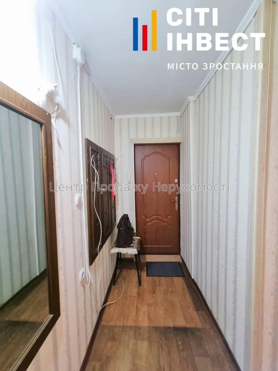 Фото Продам 2к. квартиру пр. Науки4