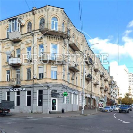 Продам 4-кімнатну квартиру