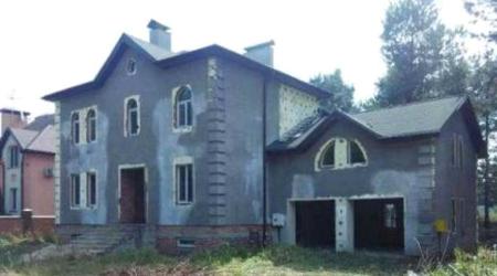 Продам 2-поверховий будинок
