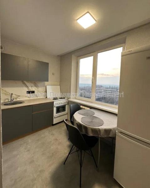 Продам 2-комнатную квартиру