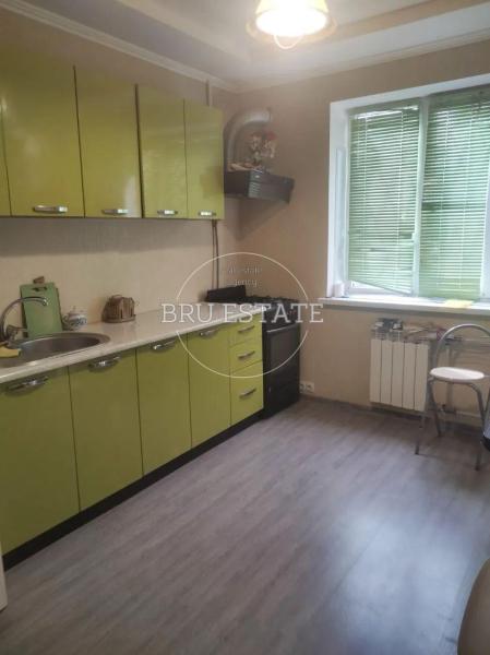 Продам 3-кімнатну квартиру