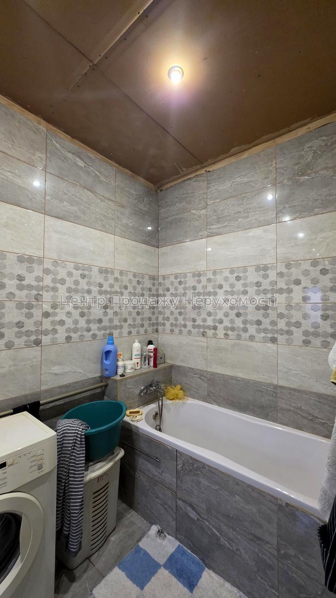 Фото Будинок з ремонтом - біля метро K821