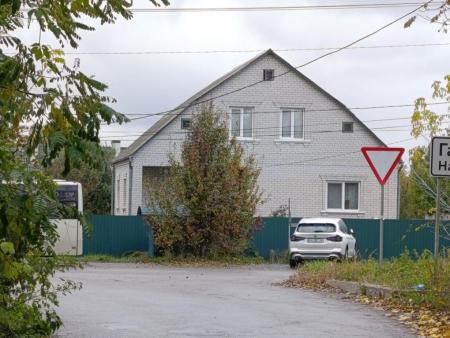 Продам 2-поверховий будинок