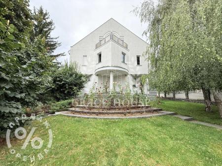 Здам 3-поверховий будинок