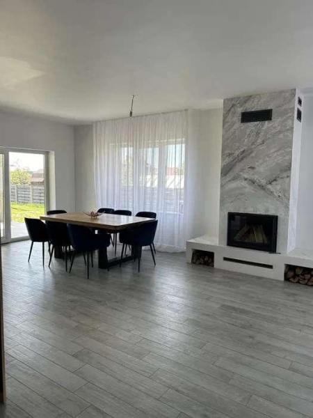 Продам 2-поверховий будинок