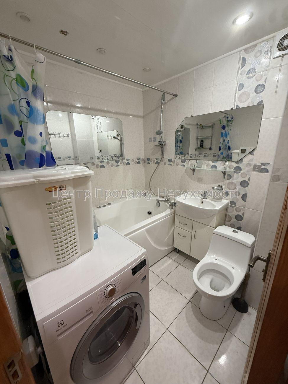 Фото Продаж 3 кімнатной квартири, Олексіївка, метро Перемоги, G813