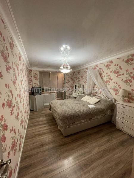 Продам 3-кімнатну квартиру