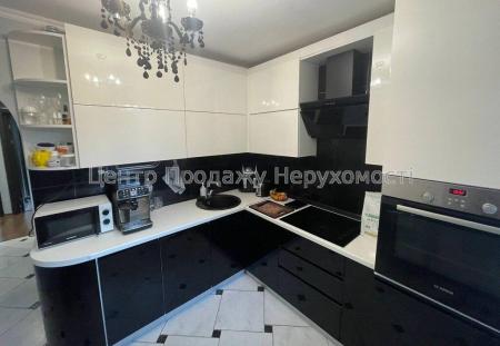 Продам 3-комнатную квартиру