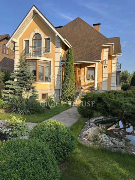 Продам 2-поверховий будинок