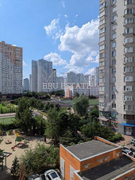 Продам 3-кімнатну квартиру