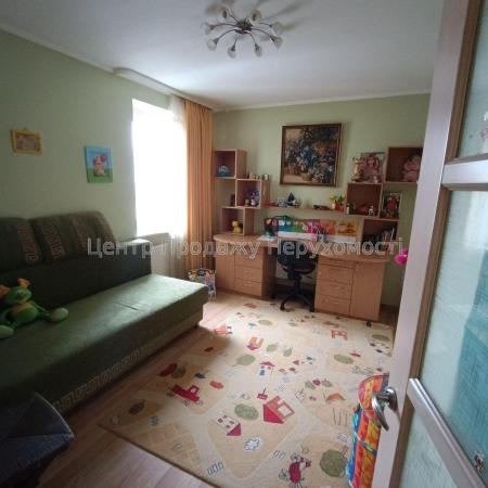 Продам 3-кімнатну квартиру