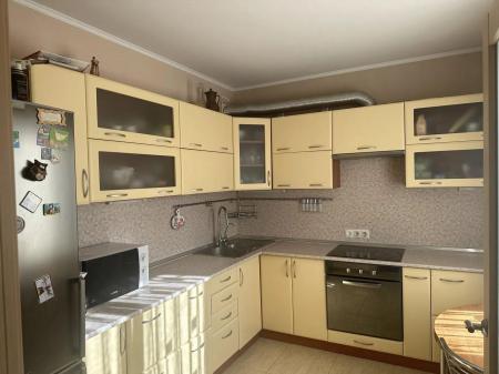 Продам 2-кімнатну квартиру
