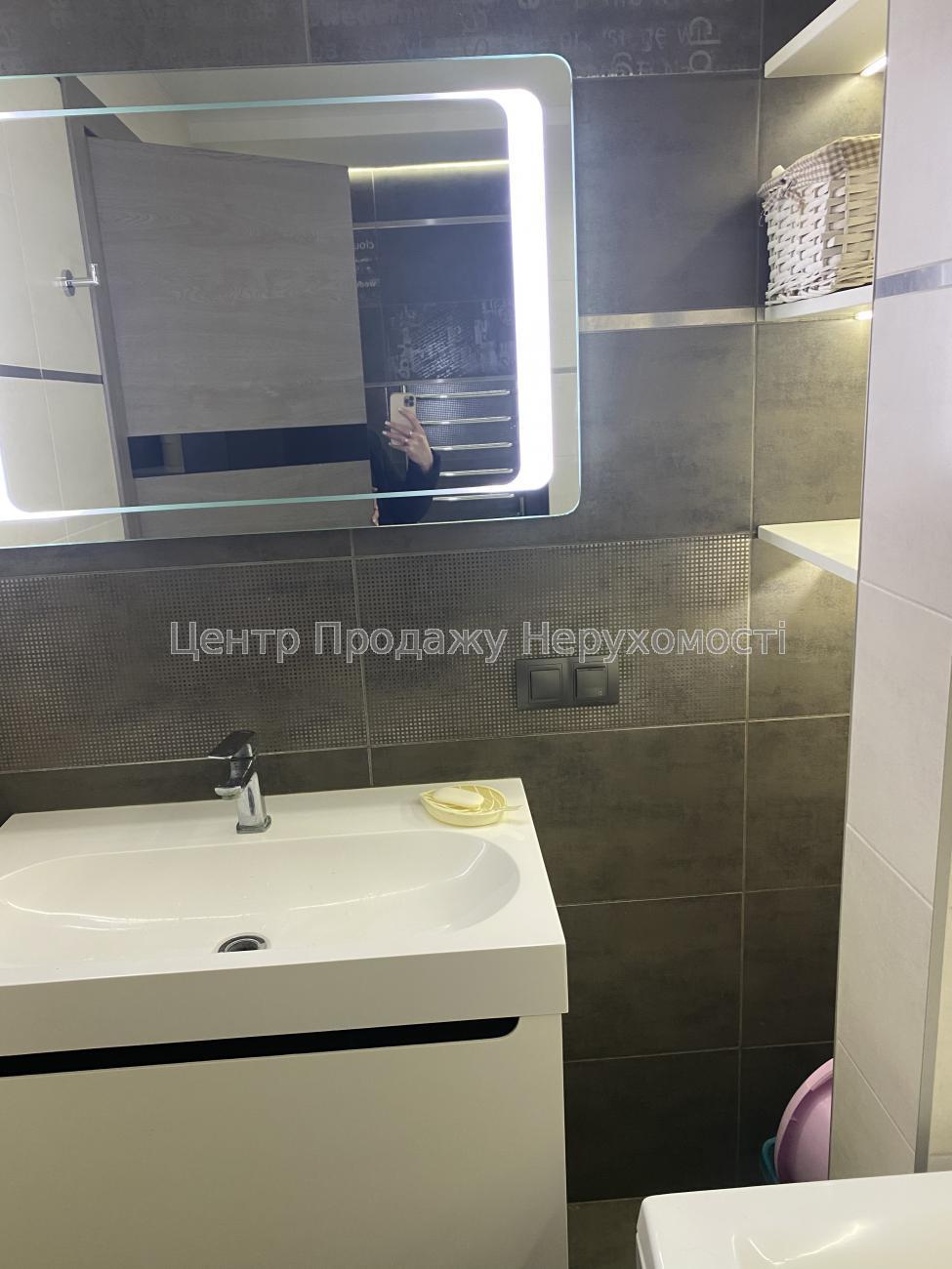 Фото R8 Продам 2 к квартиру з євроремонтом біля с/м Таврія-В9