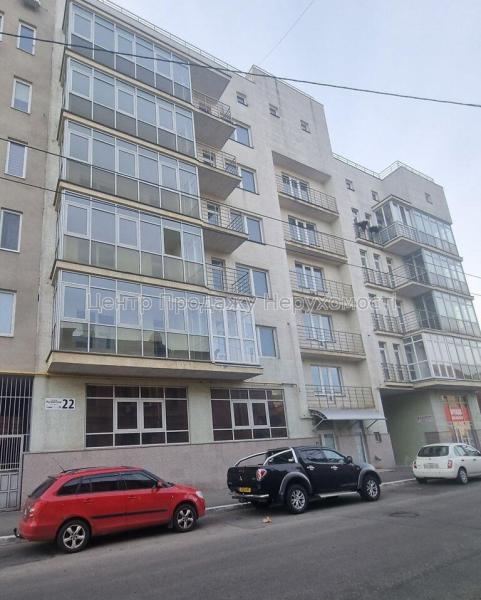 Продам 4-кімнатну квартиру
