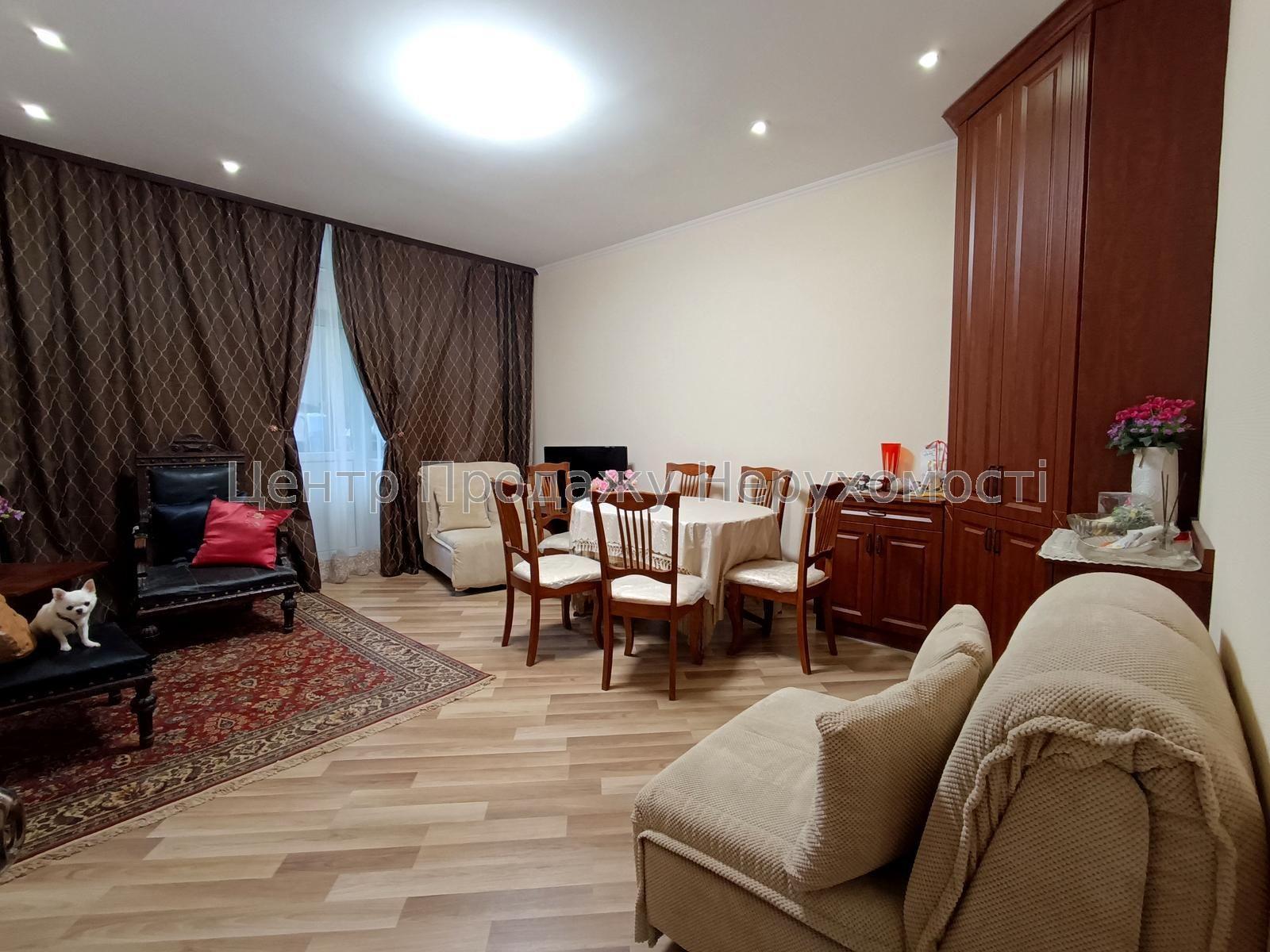 Фото Продам 3к квартиру в центрі, сталінка, м. Держпром Q82