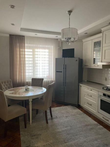 Продам 3-комнатную квартиру