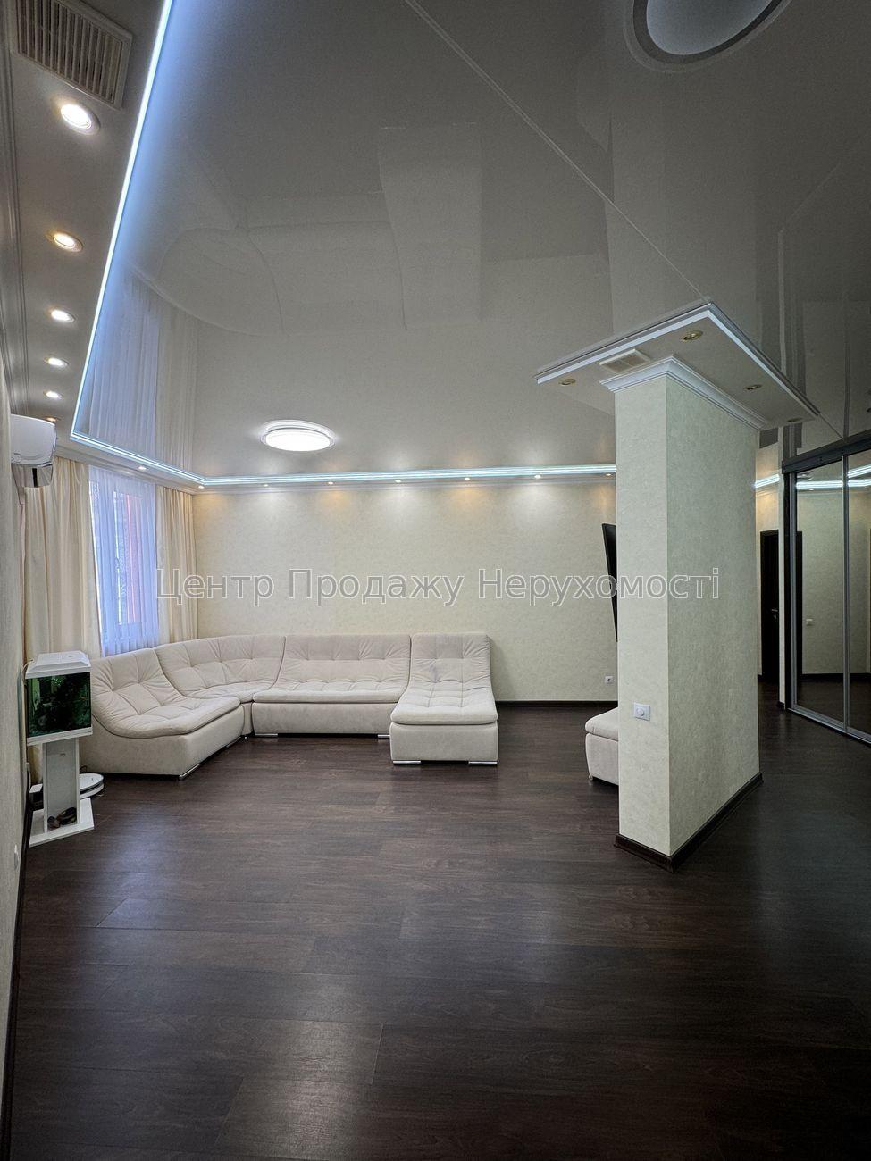 Фото Продається трьох кімнатна квартира5