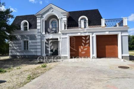 Продам 2-поверховий будинок