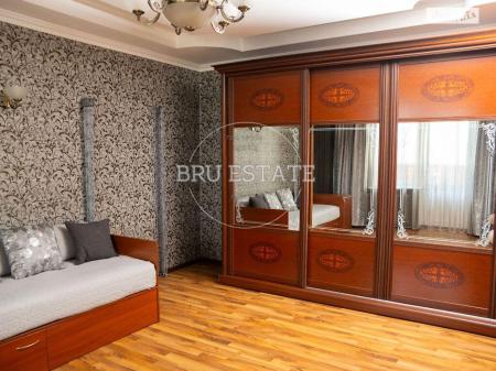 Продам 3-комнатную квартиру