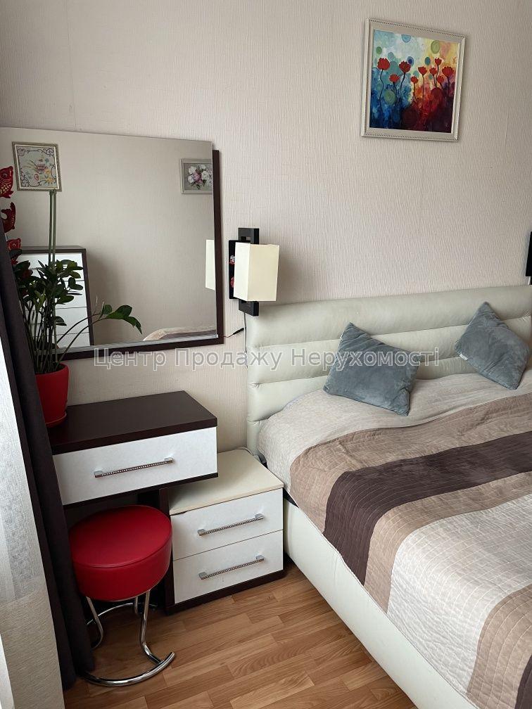 Фото R8  Продам 3к. квартиру в районі метро Метробудівників6