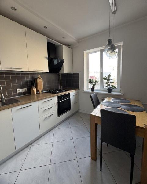 Продам 3-кімнатну квартиру