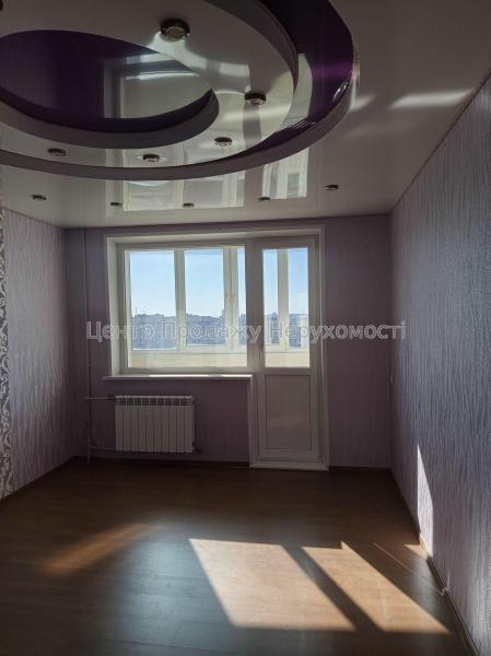 Продам 4-комнатную квартиру