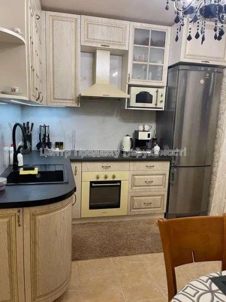 Продам 3-кімнатну квартиру