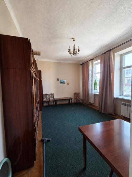 Продам 3-кімнатну квартиру