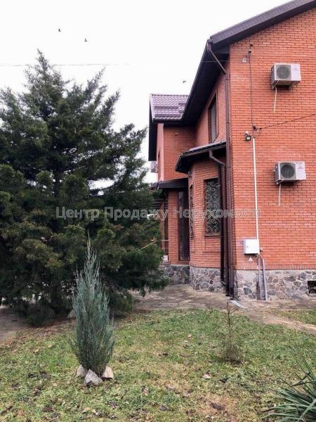 Продам 2-поверховий будинок