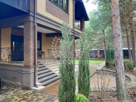 Продам 2-поверховий будинок, КГ «Green Wood club»