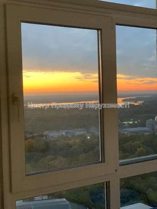 Фото Продаємо двокімнатну квартиру  в ЖК « Панорама сити»8