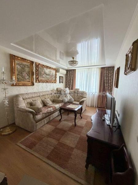 Продам 3-кімнатну квартиру