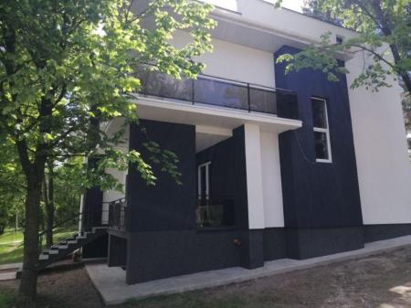 Продам 2-этажный дом