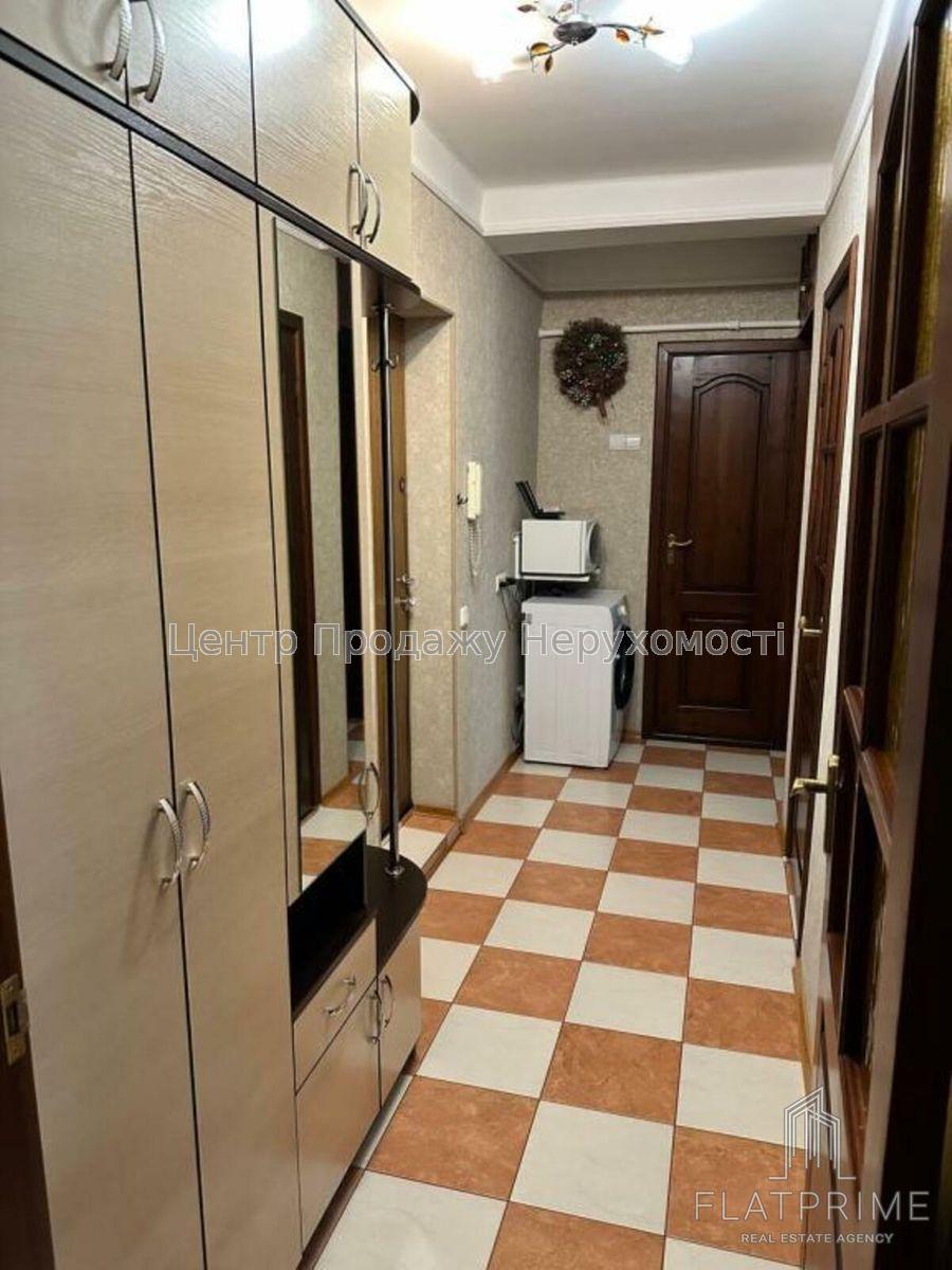 Фото Продам 3-кімнатну квартиру на Миколи Руденка, 224