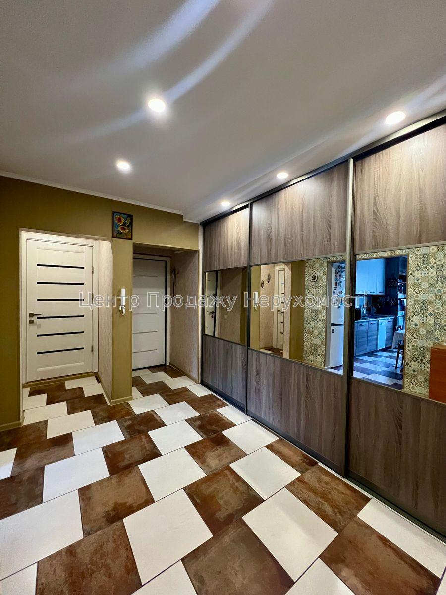 Фото Продам 3-к квартиру з ремонтом, ЄВІдновлення3