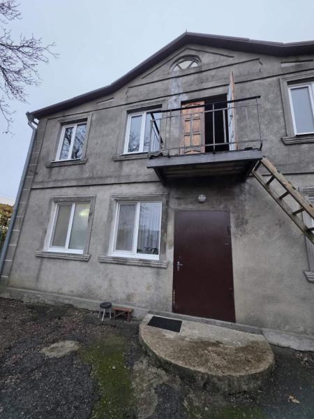 Продам 2-поверховий будинок