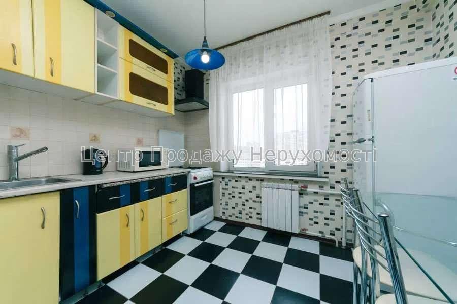 Фото 1 к, Киев, Оболонь, ул. Иорданская 8.8