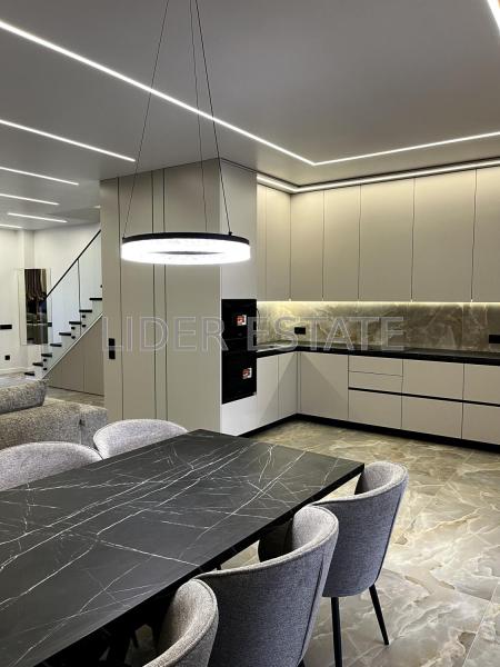 Здам 2-поверховий таунхаус, Таунхаус&nbsp;Village