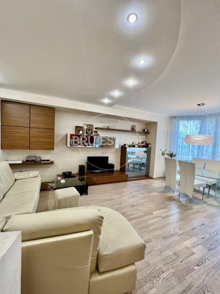 Продам 3-кімнатну квартиру