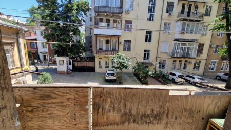 Продам 5-комнатную квартиру