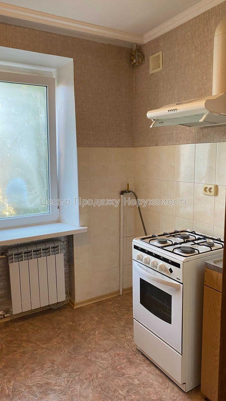 Фото Продам 1-кімнатну біля метро Дорогожичі3