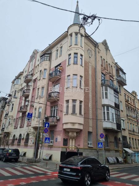 Продам 3-кімнатну квартиру