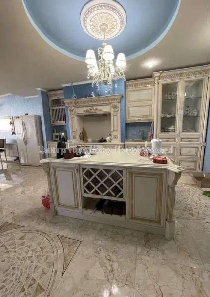 Продам 3-кімнатну квартиру