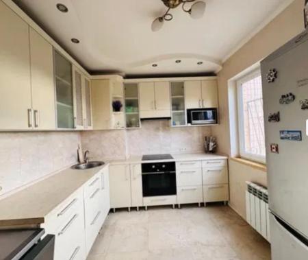 Продам 3-комнатную квартиру