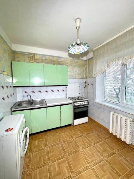 Продам 2-кімнатну квартиру