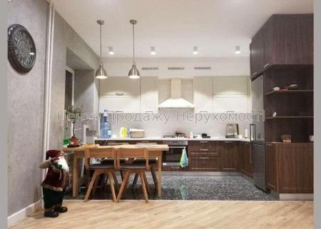 Продам 3-кімнатну квартиру