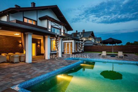 Продам 2-поверховий будинок